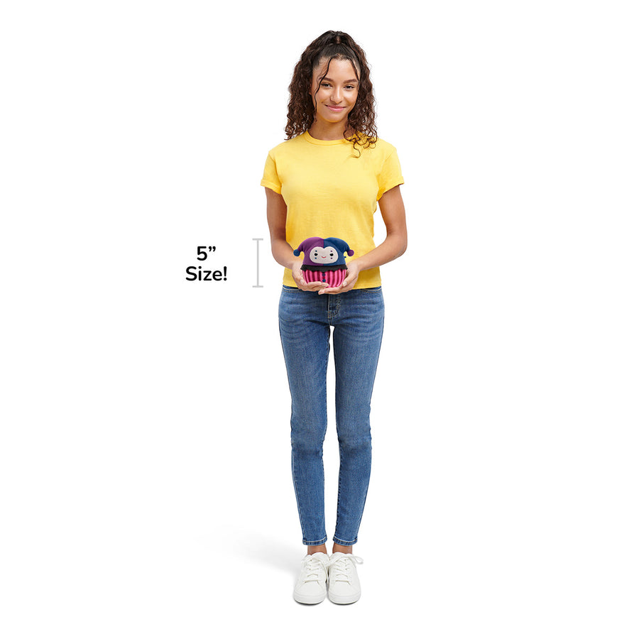 Squishmallows 5-Inch Edelweiss Goth Jester Celebrate 'Mallow Mash Red | 270-OHKCRX